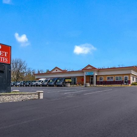 Red Carpet Inn & Suites Hazleton Εξωτερικό φωτογραφία