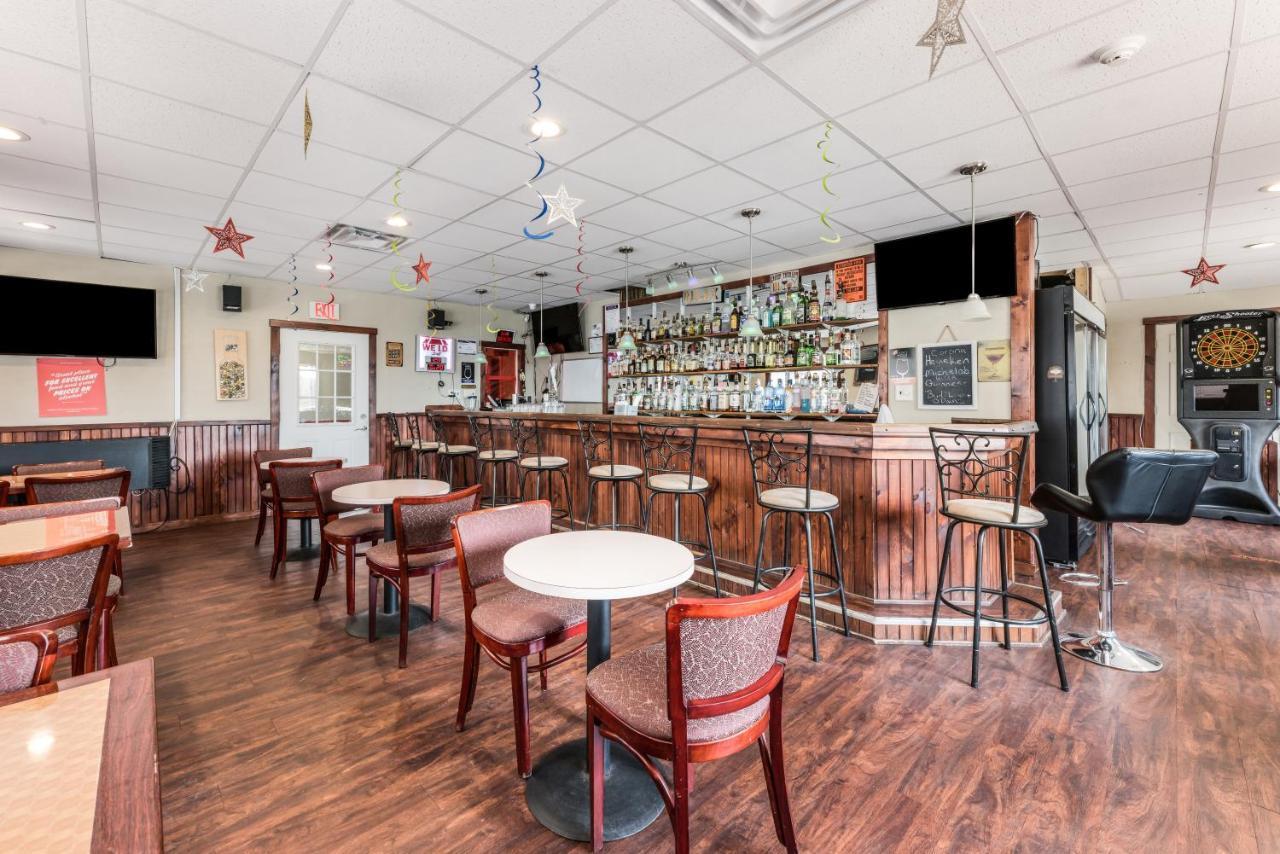 Red Carpet Inn & Suites Hazleton Εξωτερικό φωτογραφία