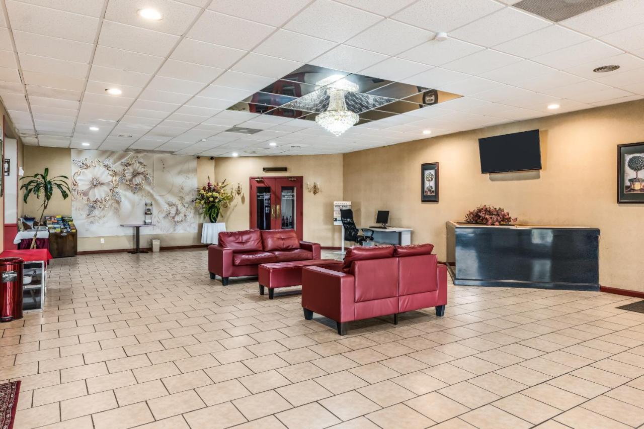 Red Carpet Inn & Suites Hazleton Εξωτερικό φωτογραφία