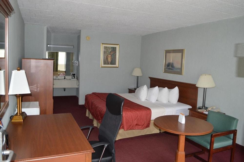Red Carpet Inn & Suites Hazleton Εξωτερικό φωτογραφία