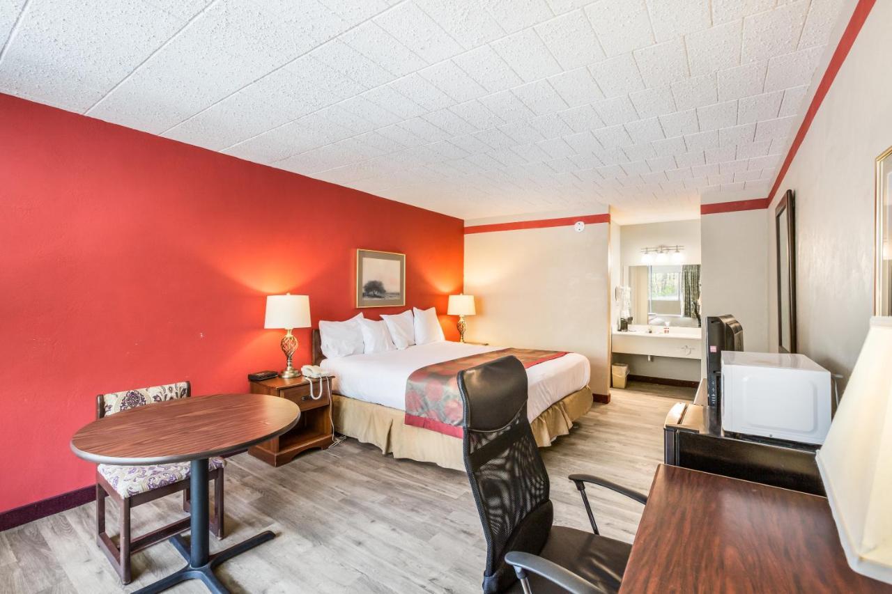 Red Carpet Inn & Suites Hazleton Εξωτερικό φωτογραφία
