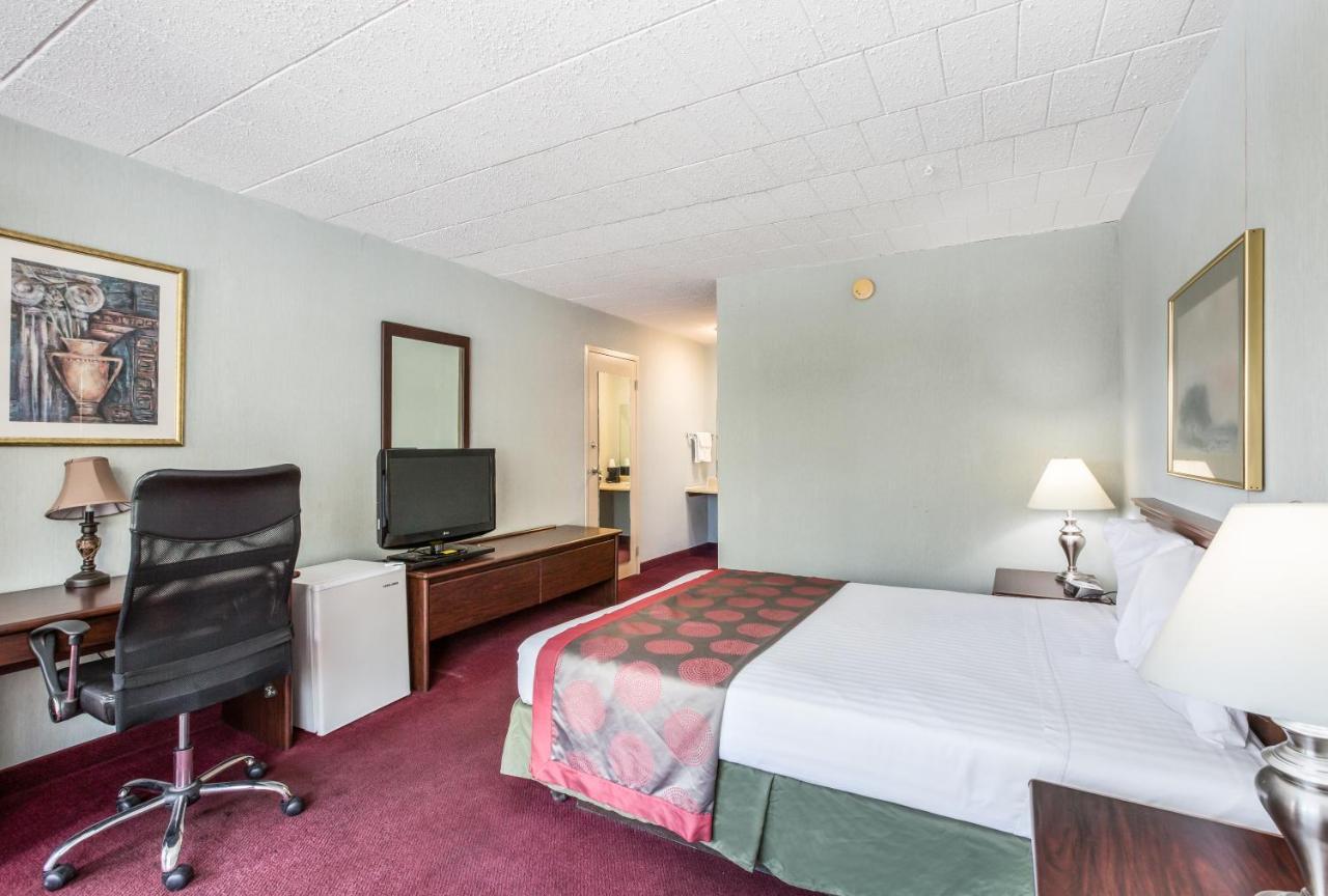 Red Carpet Inn & Suites Hazleton Εξωτερικό φωτογραφία